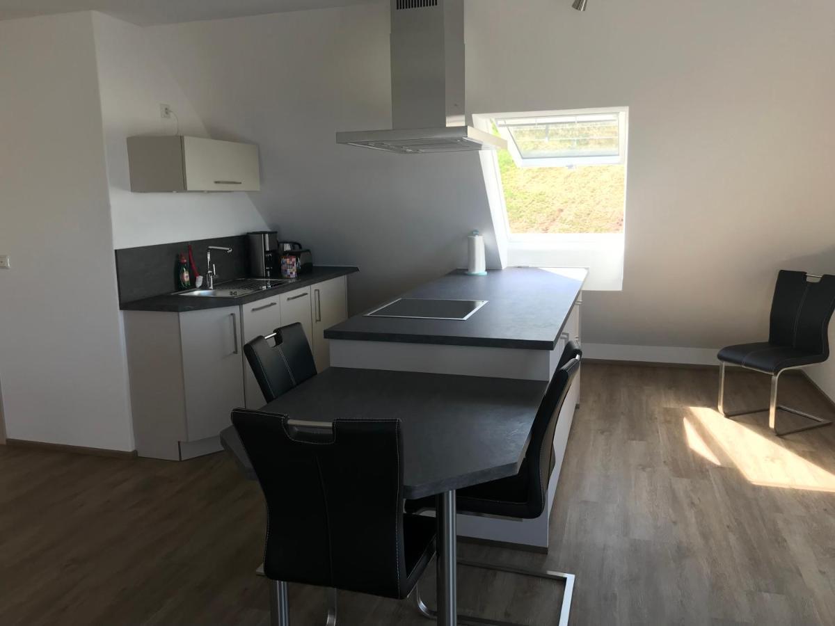 Sonniges 4 **** Dg-apartment Mit Aufzug+seeblick Pleinfeld